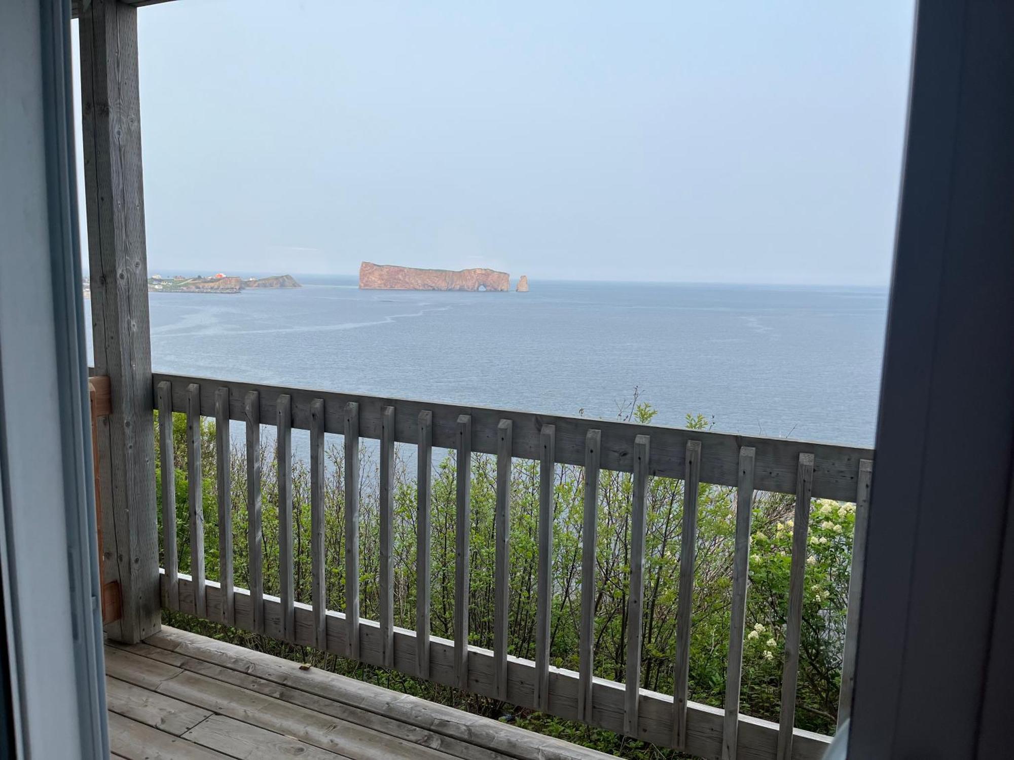 Hotel La Cote Surprise Perce Buitenkant foto