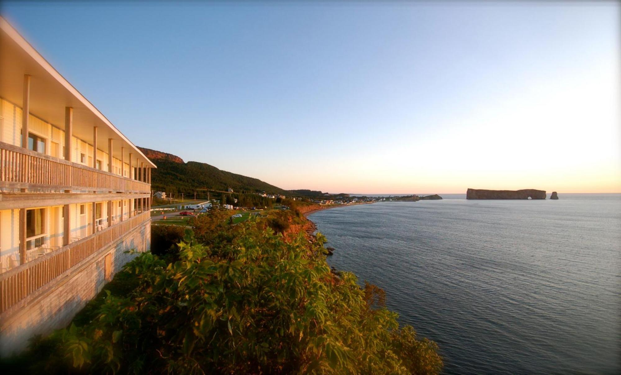 Hotel La Cote Surprise Perce Buitenkant foto