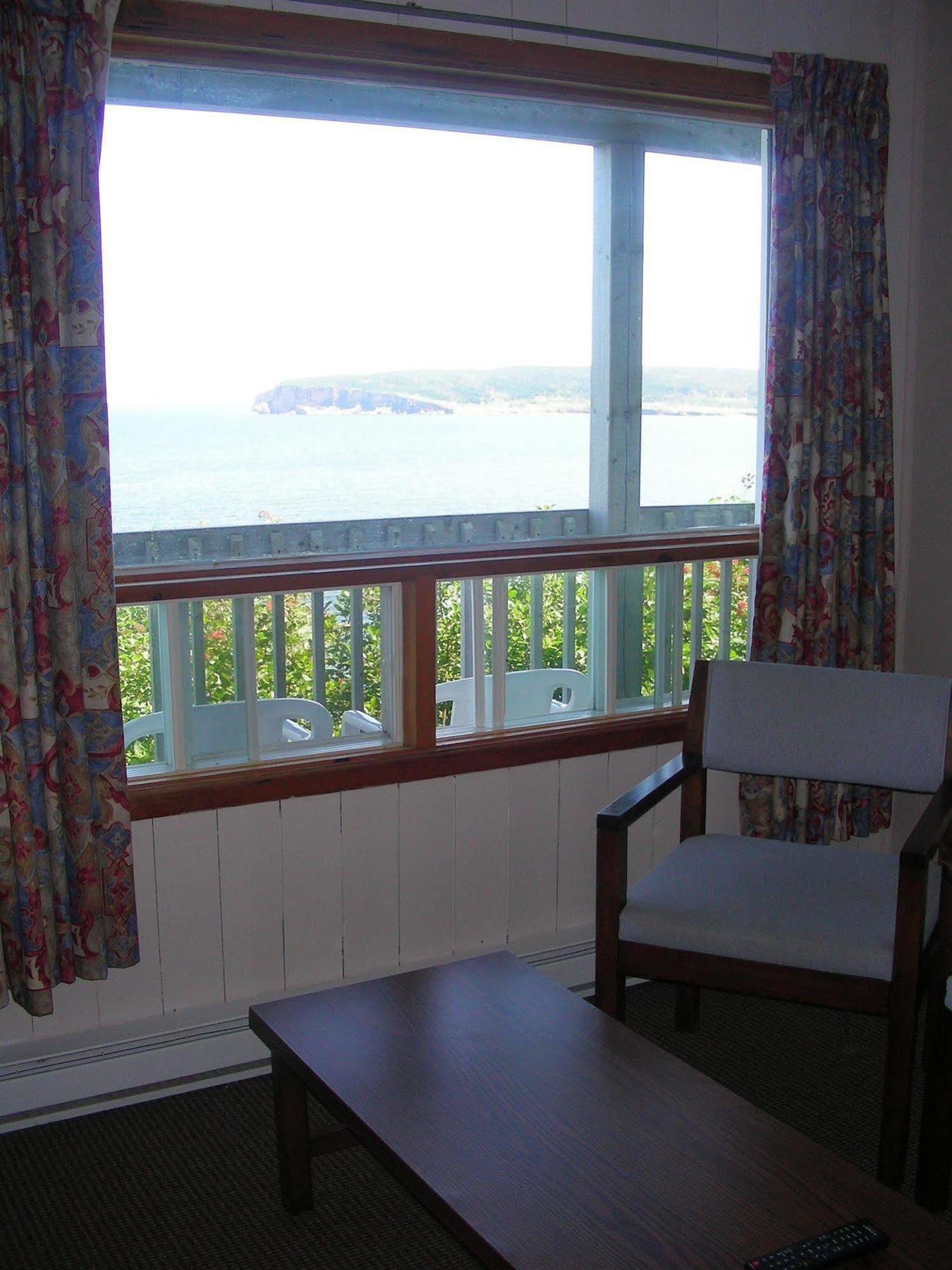 Hotel La Cote Surprise Perce Buitenkant foto